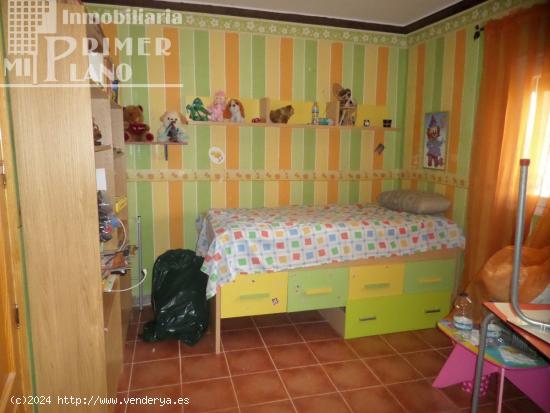 CASA ESPECTACULAR EN CINCO CASAS que cuenta con 900 de parcela. - CIUDAD REAL