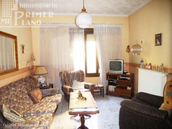 *Casa de dos plantas en la zona centro de Tomelloso que cuenta con 375m2* - CIUDAD REAL