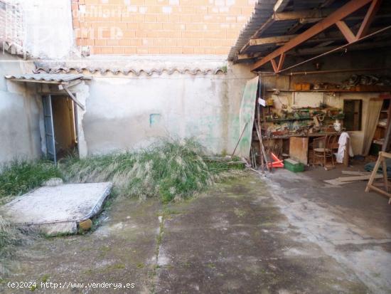 *Casa de dos plantas en la zona centro de Tomelloso que cuenta con 375m2* - CIUDAD REAL