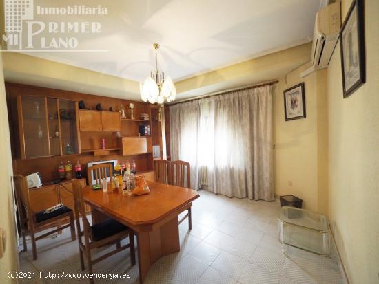  *CASA EN ESQUINA CON GARAJE/LOCAL EN PLANTA BAJA POR SOLO 43.000 EUROS* - CIUDAD REAL 