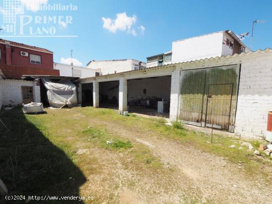 Solar de 231 m2 y 11 de fachada junto a calla Jose Maria Cepeda y avda Juan Carlos I - CIUDAD REAL