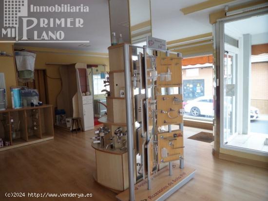 *LOCAL COMERCIAL DE 120 M2 CON UNA OFICINA Y AIRE ACONDICIONADO EN 78.000 EUROS* - CIUDAD REAL