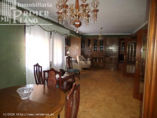 *Espectacular atico-duplex, con 6 dormitorios, en la zona de centro de Tomelloso con trastero* - CIU