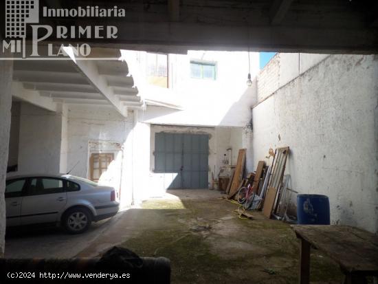  ¡¡OPORTUNIDAD DE ÚLTIMA HORA EN VENTA!! Casa de 2 plantas en esquina en la zona centro, con 335m2 