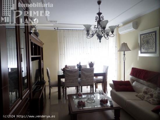  Piso de 4 dormitorios, cocina y baños, 120m2, con plaza de garaje y exterior, Dña.Crisanta - CIUDA 