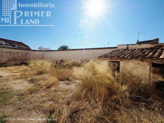 Se vende solar de 261 m2 con 5 de fachada en zona centro de Tomelloso - CIUDAD REAL