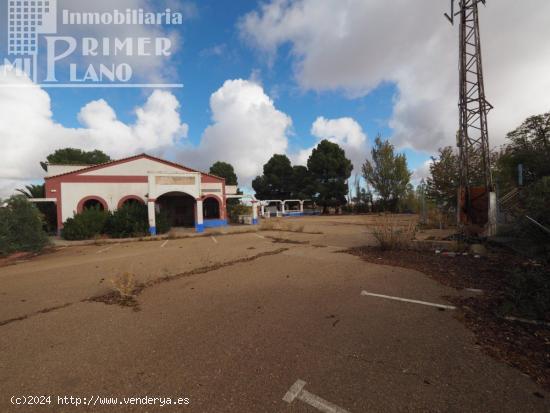  Se vende local destinado a Restaurante junto a la autovia de los Viñedos Tomelloso - CIUDAD REAL 