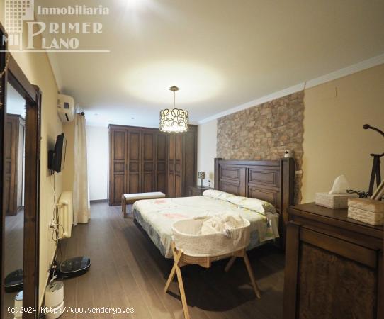 *Espectacular vivienda junto a c/D.Victor Peñasco, con 4 dormitorios, 4 baños, garaje para 5 coche