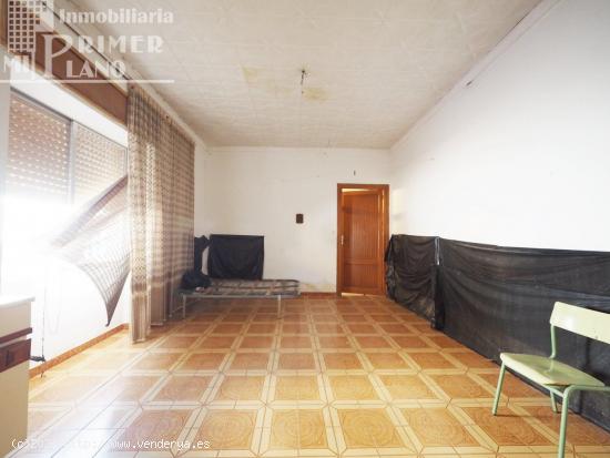 *Casa para reformar, junto al Paseo Ramón Ugena, con 225m2 de suelo y 12,70 de fachada* - CIUDAD RE