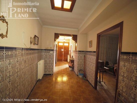 *Casa de planta baja de 122 m2 junto a calle Estacion por 33.000€* - CIUDAD REAL