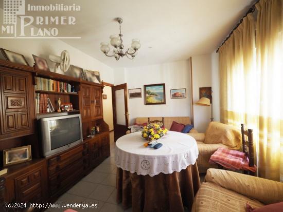 *Piso exterior de 95 m2 en Glorieta Mª Cristina, con 3 dormitorios y ascensor por solo 59.000€* -