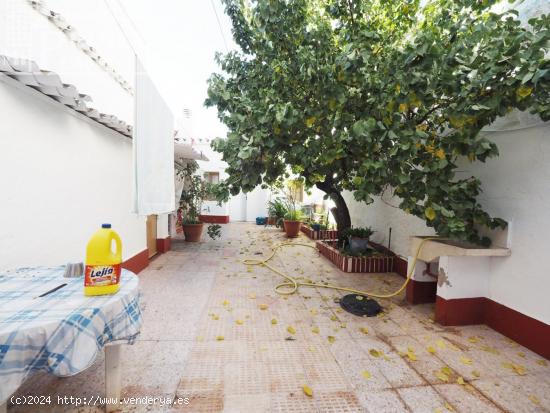 *Casa de dos plantas en pleno centro de Tomelloso junto a plaza de España* - CIUDAD REAL