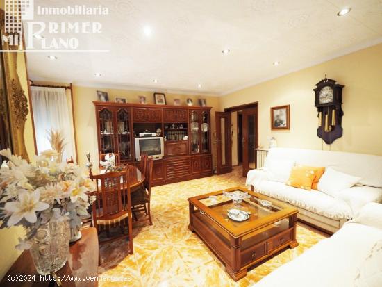 *Vivienda exterior, con 170m2, 4 dormitorios, 2 baños y garaje, en pleno centro de Tomelloso, por s