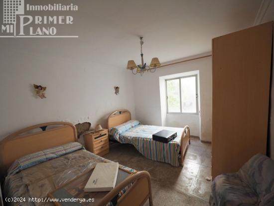 Se vende casa para derribar o reformar en c/Ismael de Tomelloso de 164 m2 - CIUDAD REAL