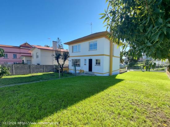 Casa en  parcela  independiente  en  zona  residencial  de  privilegio - A CORUÑA