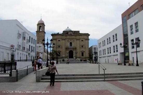  PLAZA DE GARAJE EN VENTA, JUNTO PLAZA MAYOR EN EL CENTRO DE CHICLANA - CADIZ 