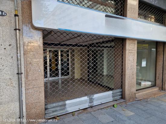 BAJO COMERCIAL EN CALLE URZÁIZ ZONA LLORONES. - PONTEVEDRA