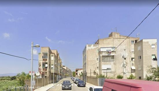 EDIFICIO DE 3 VIVIENDAS EN LA CANONJA - TARRAGONA