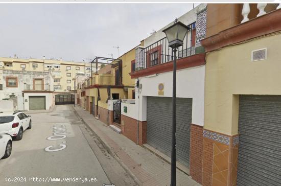  Casa Adosada en Montequinto - SEVILLA 