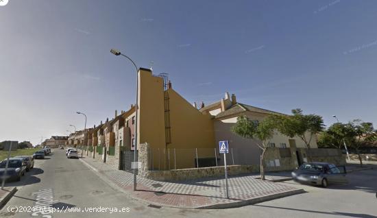  Casa Adosada en Olivar de Quintos - SEVILLA 