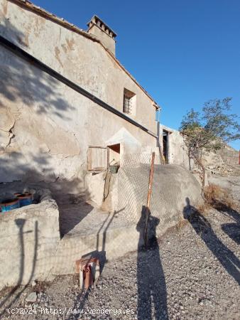 casa apareada en la naturaleza con agua de riego gratuito - ALICANTE