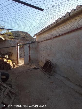 casa apareada en la naturaleza con agua de riego gratuito - ALICANTE