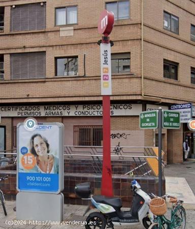 Venta de local comercial en la zona de Arrancapins. - VALENCIA