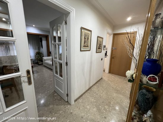 Unifamiliar adosada en venta  en Sant Boi de Llobregat - Barcelona