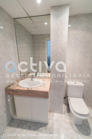 Unifamiliar adosada en venta  en Barcelona - Barcelona