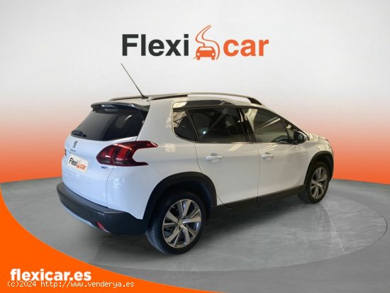 Peugeot 2008 Allure 1.2 PureTech 81KW (110CV) S&S - Vélez-Málaga