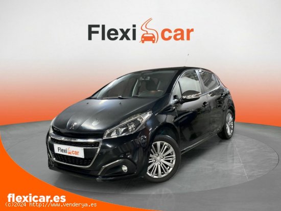 Peugeot 208 5P STYLE 1.2L PureTech 82 - Finestrat