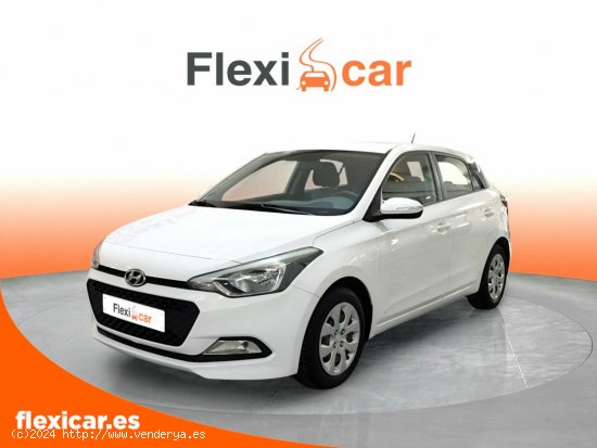 Hyundai i20 1.4 90CV ESENNCE (2015) - Paterna