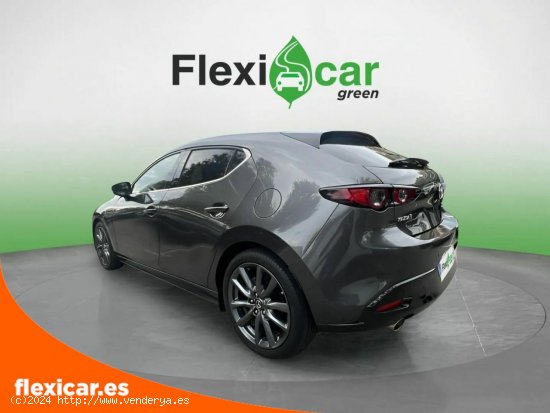 Mazda 3 2.0 SKYACTIV-G 88KW ZENITH - Esplugues de Llobregat