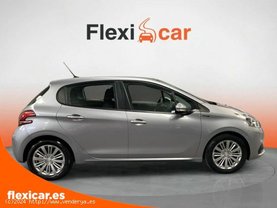 Peugeot 208 5P Signature 1.2L PureTech 60KW (82CV) - Fuenlabrada