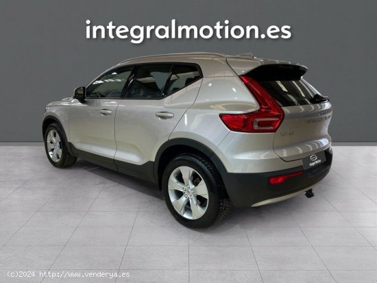 Volvo XC40 2.0 D3 Momentum Auto - Sada