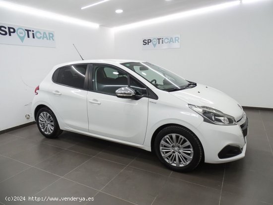 Peugeot 208 5P STYLE 1.2L PureTech 60KW (82CV) - Manises