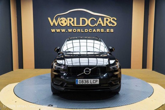 Volvo XC40 2.0 D4 AWD R-Design Auto - Granada