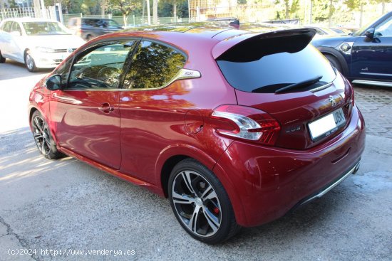 Peugeot 208 GTi 200cv - Madrid