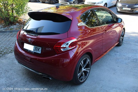 Peugeot 208 GTi 200cv - Madrid