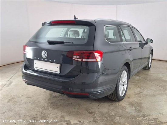 Volkswagen Passat Variant Executive 1.6 TDI 88kW DSG - Madrid