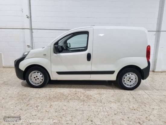 Peugeot Bipper 1.4 hdi de 2015 con 300.000 Km por 3.800 EUR. en Sevilla