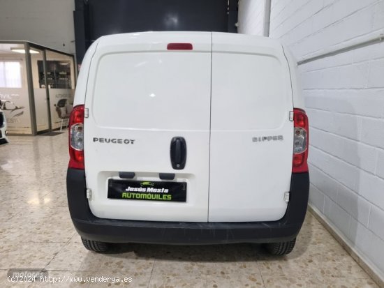 Peugeot Bipper 1.4 hdi de 2015 con 300.000 Km por 3.800 EUR. en Sevilla