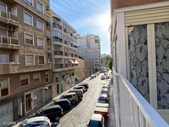 Vivienda alquiler de 2 habitaciones dobles en zona Corazón de Jesús - ALICANTE