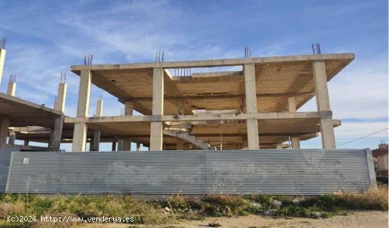 Edificio en construccion detenida de 7 viviendas Adosadas - MURCIA