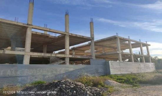 Edificio en construccion detenida de 7 viviendas Adosadas - MURCIA