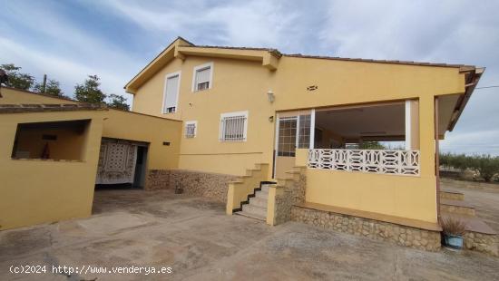 Chalet zona urbanizable en Ontinyent - VALENCIA