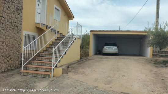 Chalet zona urbanizable en Ontinyent - VALENCIA