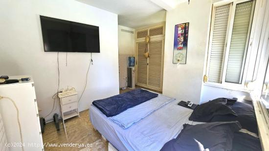 Apartamento tipo estudio con 1 dormitorio en el centro de Torremolinos - MALAGA