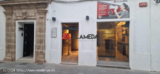  LOCAL COMERCIAL EN CALLE LA FUENTE - CADIZ 