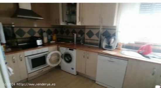 Piso de 3 dormitorios y 2 baños en Alameda de Solano - CADIZ